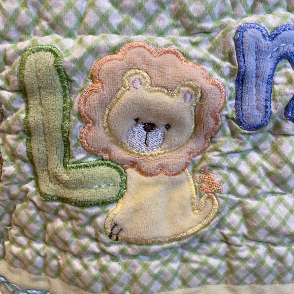 CARTER'S JUST ONE YEAR Alphabet Animals Design Quilted‎ Baby Blanket 40
